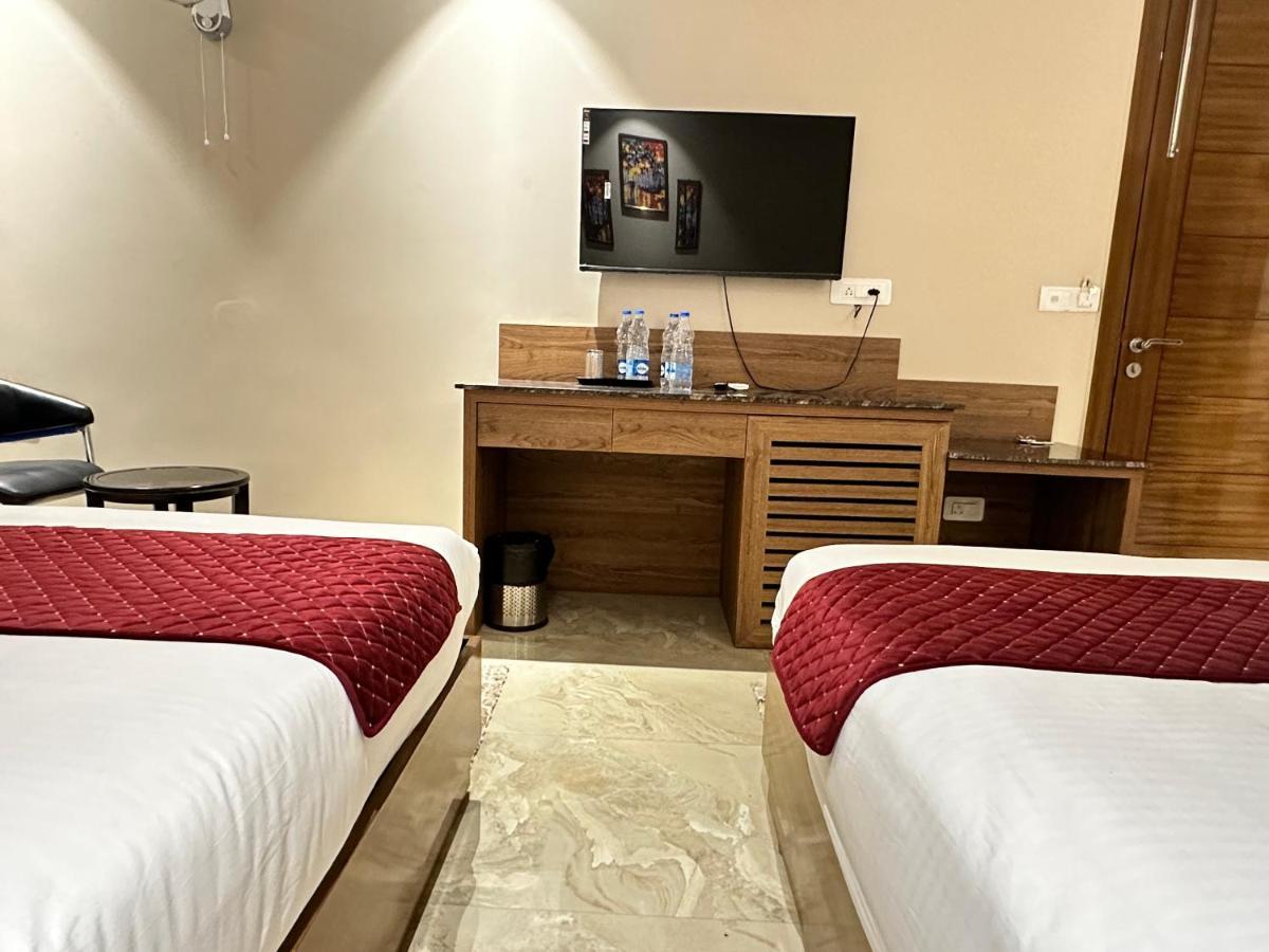 Highlands Hotel Rishīkesh Zewnętrze zdjęcie