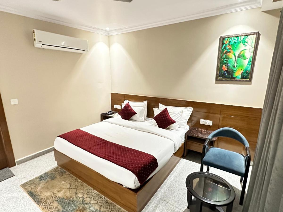 Highlands Hotel Rishīkesh Zewnętrze zdjęcie
