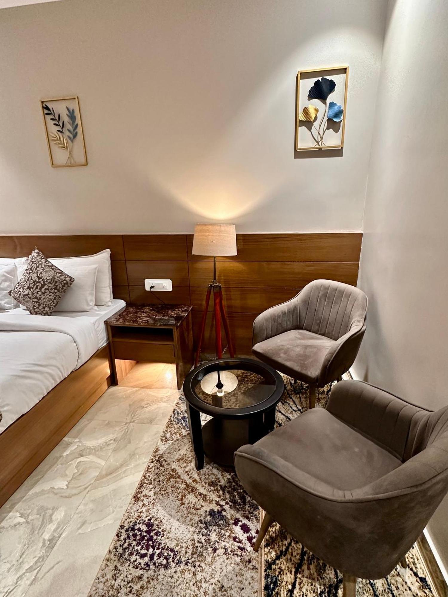 Highlands Hotel Rishīkesh Zewnętrze zdjęcie