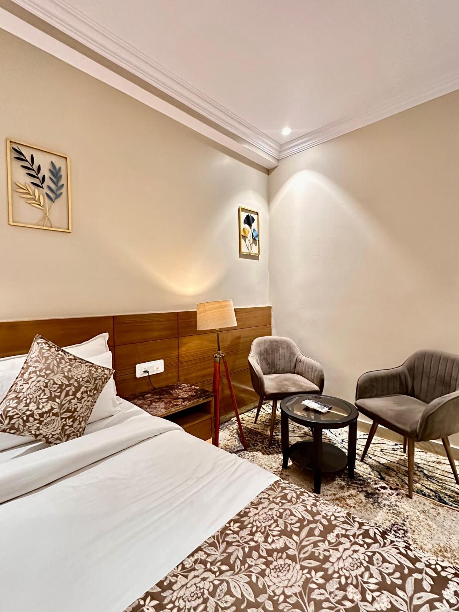 Highlands Hotel Rishīkesh Zewnętrze zdjęcie